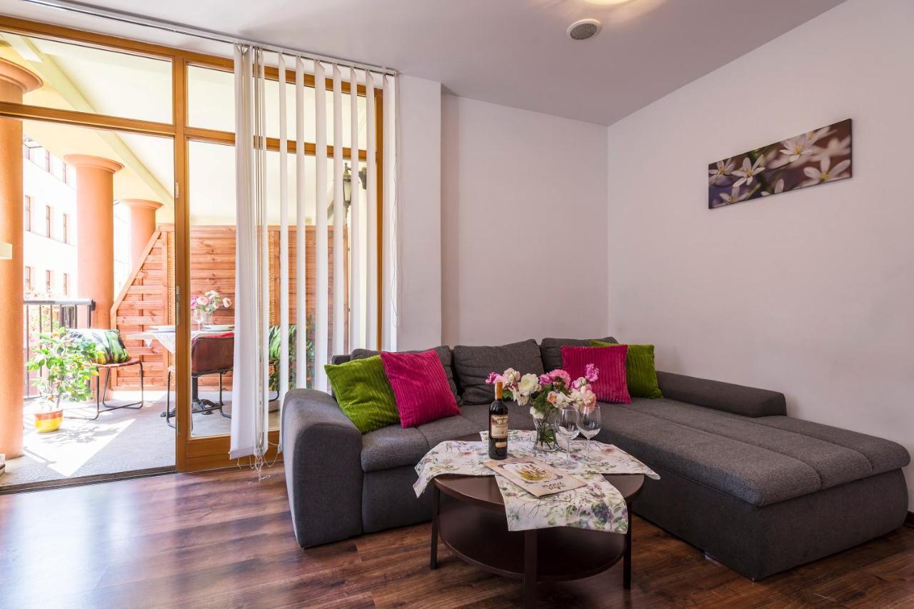 Galeria Italiana Apartments วรอตซวาฟ ภายนอก รูปภาพ