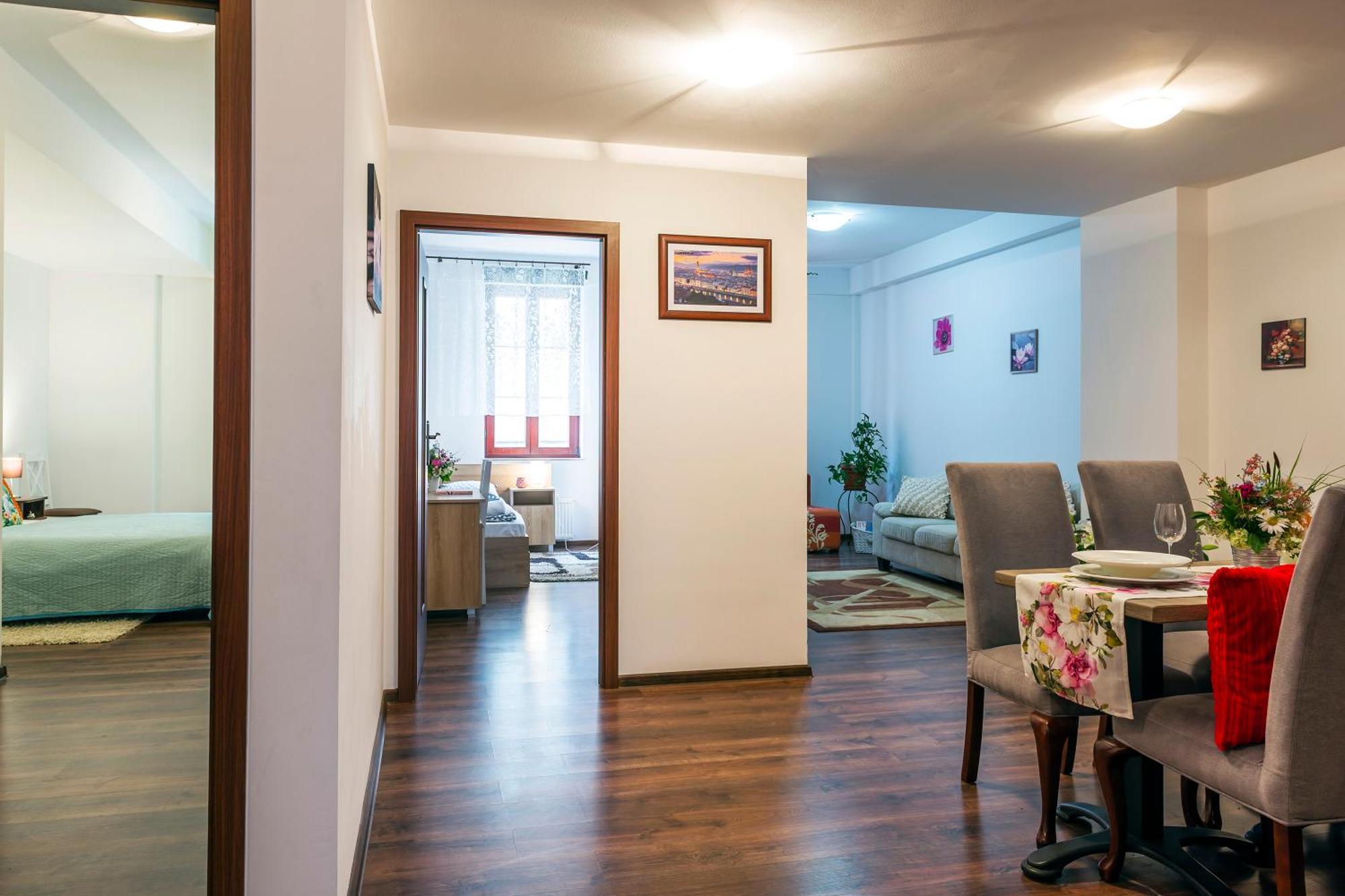 Galeria Italiana Apartments วรอตซวาฟ ภายนอก รูปภาพ